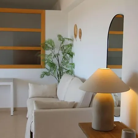 Apartment En Elviria Con Vistas Al Mar