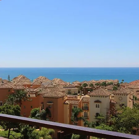 Apartment En Elviria Con Vistas Al Mar