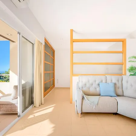 En Elviria Con Vistas Al Mar Lejlighed