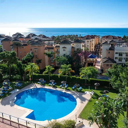 En Elviria Con Vistas Al Mar Apartamento