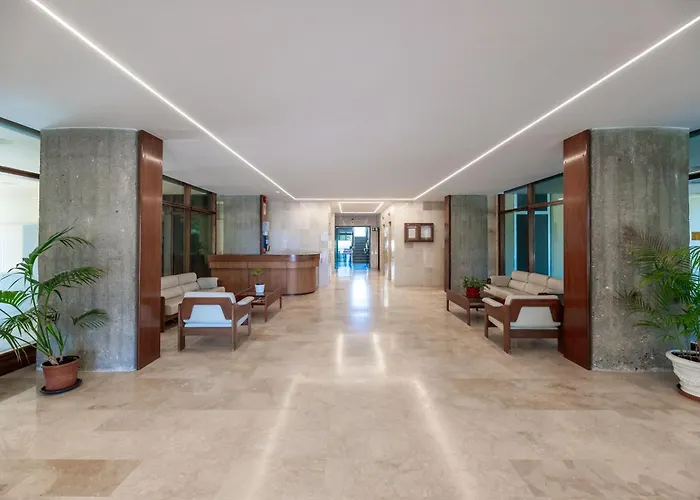 En Elviria Con Vistas Al Mar מארבלה