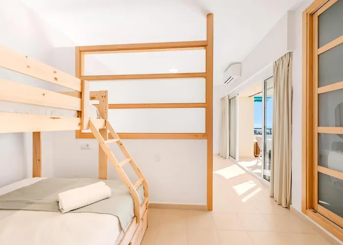 Daire En Elviria Con Vistas Al Mar *
